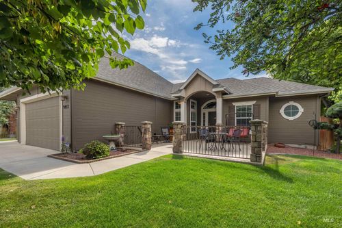 9451 W Pebblestream Dr, Boise, ID, 83709-8255 | Card Image