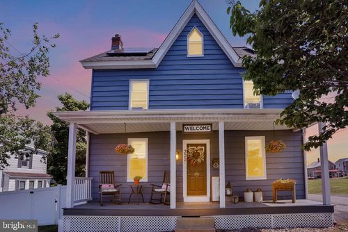 300 W Mifflin St, ORWIGSBURG, PA, 17961-1818 | Card Image