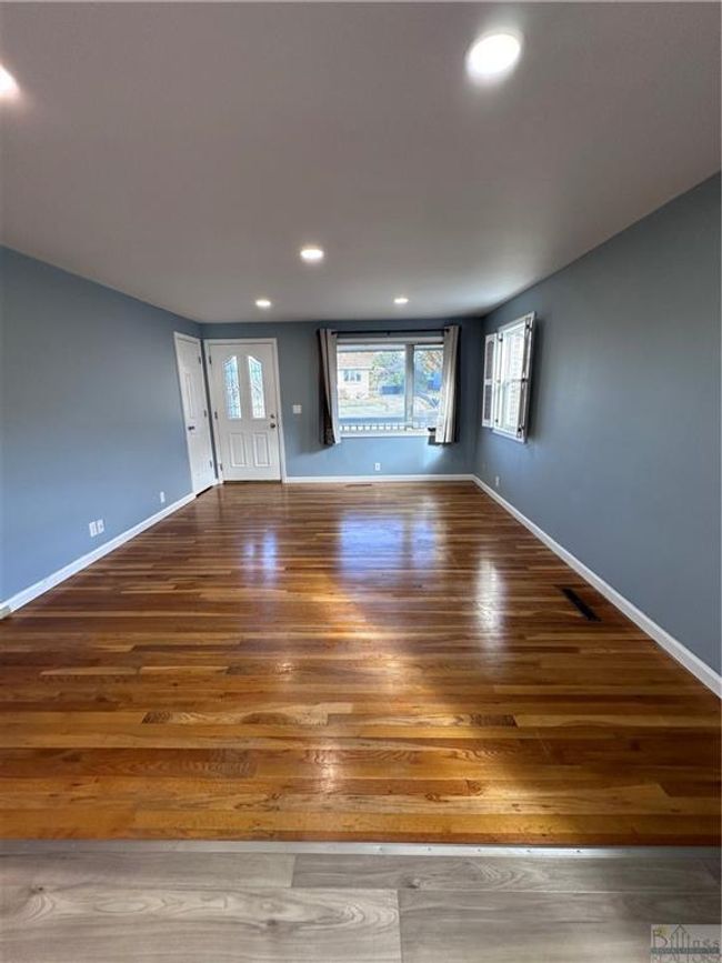 807 10 Th Ave N, House other with 3 bedrooms, 3 bathrooms and null parking in Glasgow MT | Image 11