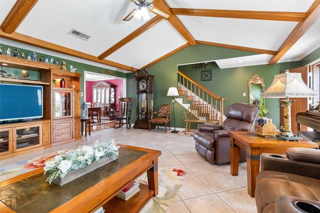 275 Saegert Rd, House other with 4 bedrooms, 2 bathrooms and 4 parking in Paige TX | Image 8