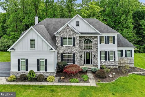 17 Evergreen Pl, CHADDS FORD, PA, 19317-9677 | Card Image