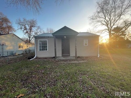 52724 Ida St, South Bend, IN, 46637-3714 | Card Image