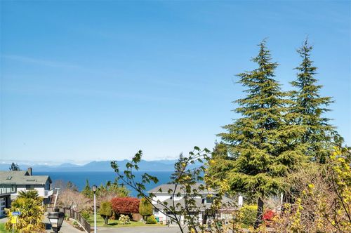 3628 Glen Oaks Dr, Nanaimo, BC, V9T5J8 | Card Image