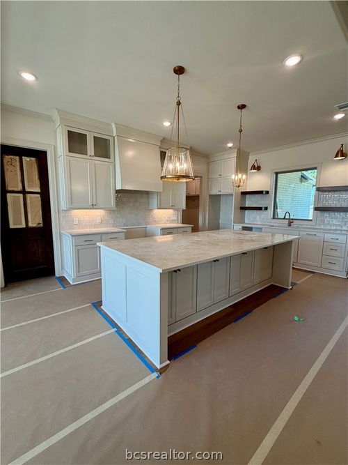2140 Madden Cir, College Station, TX, 77845-2275 | Card Image
