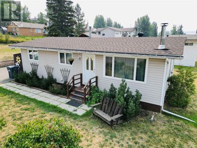 512 Center St, House other with 3 bedrooms, 1 bathrooms and null parking in Burns Lake BC | Image 2