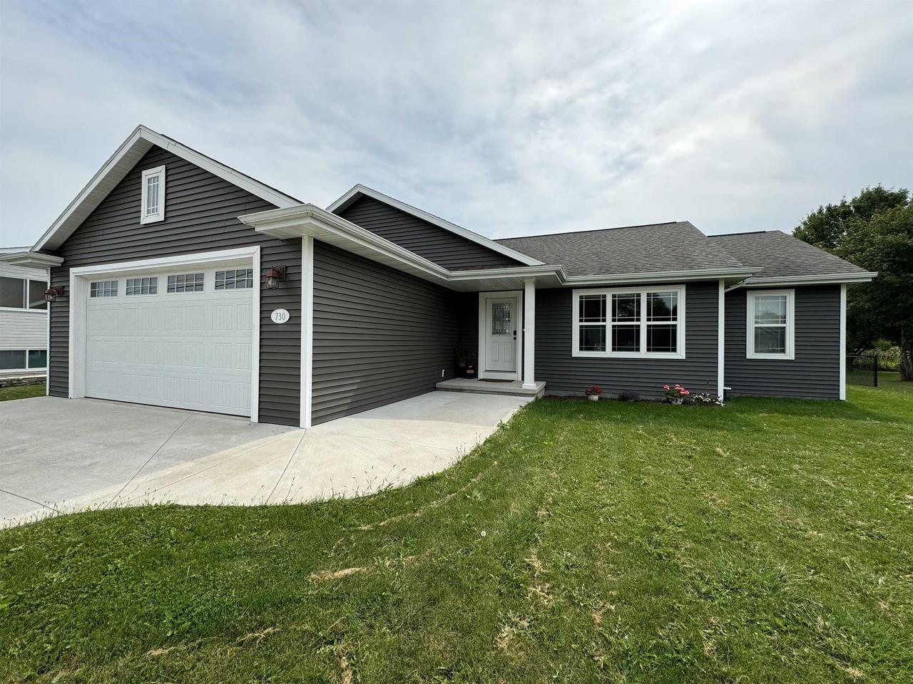 Scott St, Omro, WI 54963