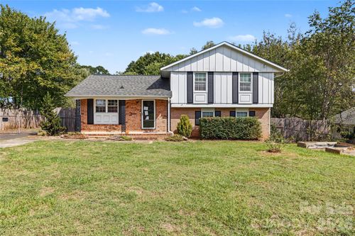206 King Henry Ln, Gastonia, NC, 28056-8488 | Card Image