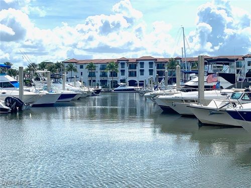 801 River Point Dr, NAPLES, FL, 34102-3453 | Card Image