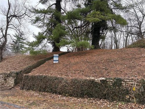 921 Thomas St, Weston, MO, 64098-1139 | Card Image