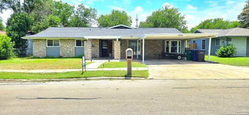 5894 Castle Run, San Antonio, TX, 78218-4135 | Card Image