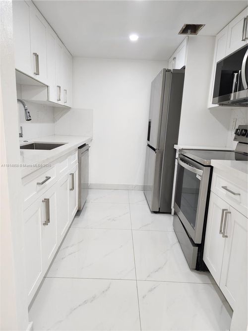 apt-q14-7101 Miami Lakes Dr, Miami Lakes, FL, 33014-6924 | Card Image