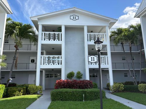 105-11 Colonial Club Dr, Boynton Beach, FL, 33435-8338 | Card Image