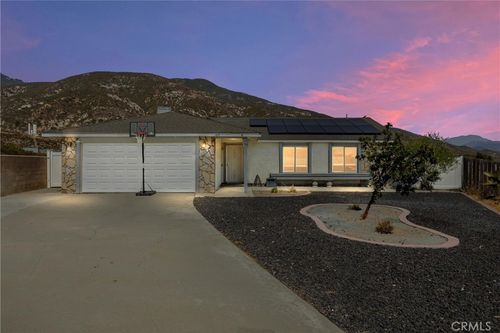 6495 N Ventura Ave, San Bernardino, CA, 92407-4051 | Card Image