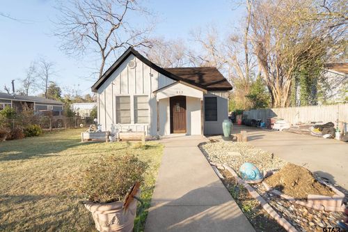 915 Lindsey Ln, Tyler, TX, 75701-1452 | Card Image