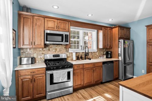 260 Fairview Ave, Berlin Township, NJ, 08091-9227 | Card Image