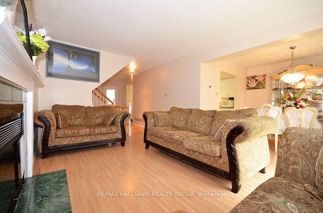 42 Saddle Cres, House other with 3 bedrooms, 4 bathrooms and 2 parking in Ottawa ON | Image 6