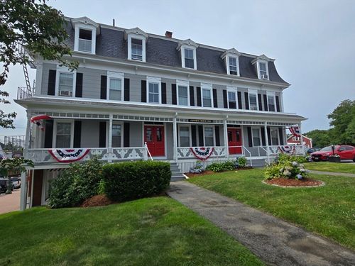 11-3 Central Sq, Chelmsford, MA, 01824-6406 | Card Image