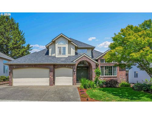 565 Ne Lenox St, Hillsboro, OR, 97124 | Card Image
