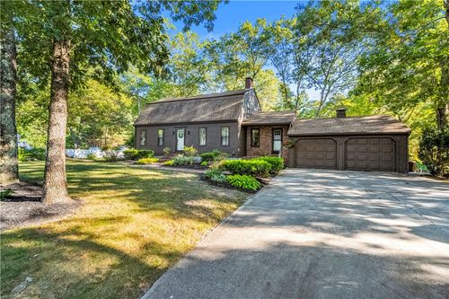 47 Harkness Rd, North Smithfield, RI, 02896-7729 | Card Image