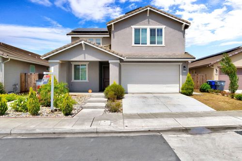6188 E Berkeley Ave, Fresno, CA, 93727-8992 | Card Image