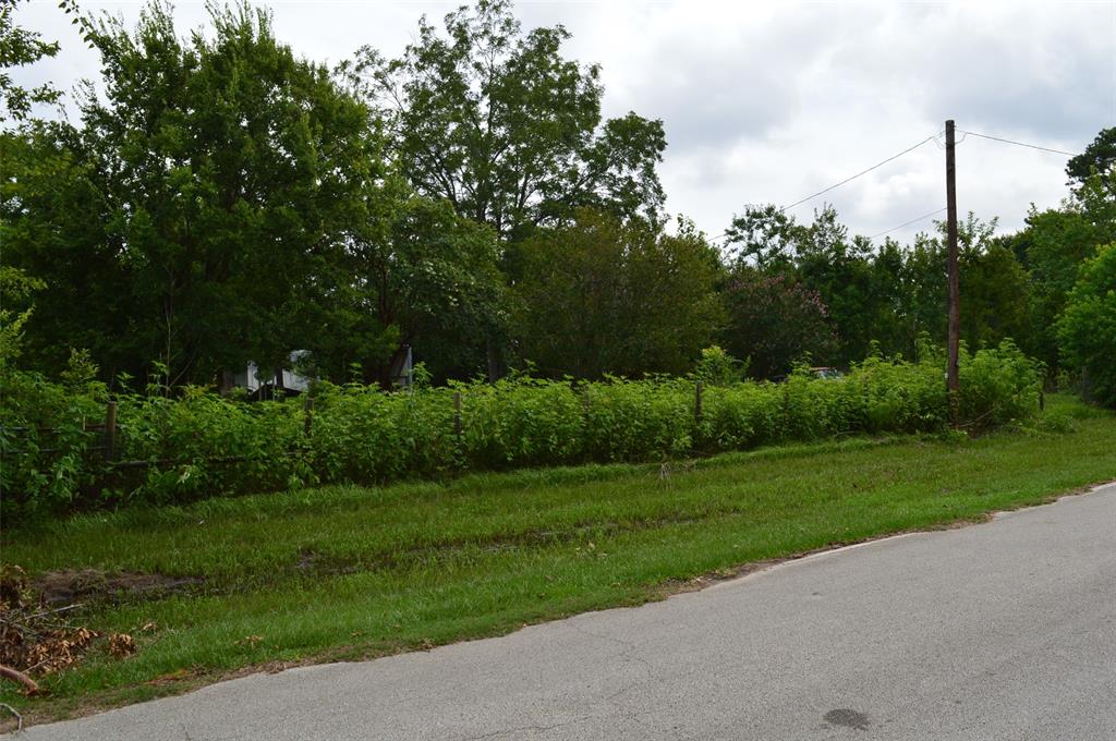 Meadow Lark Ln, Tomball, TX 77377