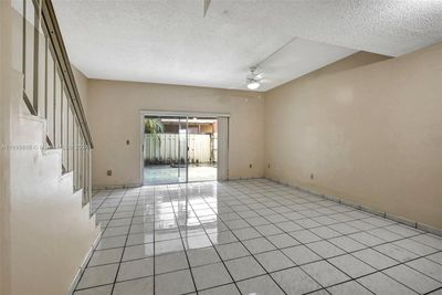 3 - 4408 W 12th Ln, Townhouse with 2 bedrooms, 2 bathrooms and null parking in Hialeah FL | Image 2