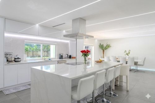 7520 Nw 8th Ct, Plantation, FL, 33317-1018 | Card Image