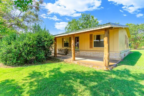 409 S Main, Covington, TX, 76636-4651 | Card Image