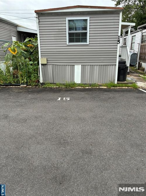 15 2nd St, Lodi, NJ, 07644-3903 | Card Image