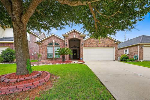 215 Little Summer Dr, Rosenberg, TX, 77469-4658 | Card Image