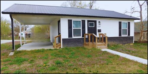 1247 N Ash St, Nevada, MO, 64772-1408 | Card Image