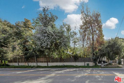 8600 La Tuna Canyon Rd, Sun Valley, CA, 91352-2255 | Card Image