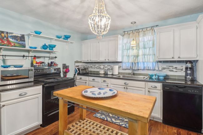 176 Bayside Cir, House other with 2 bedrooms, 2 bathrooms and null parking in Malakoff TX | Image 8