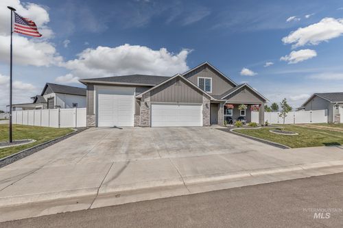 3142 Nuno Dr, Fruitland, ID, 83619-3660 | Card Image