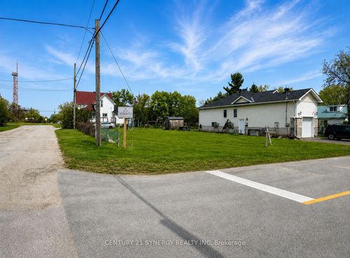 24 King St, Smiths Falls, ON, K7A3C9 | Card Image