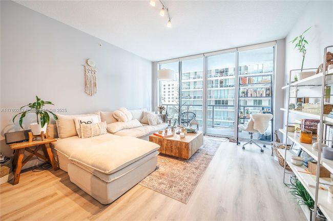 1115-N - 1111 Sw 1 St Ave, Condo with 1 bedrooms, 1 bathrooms and null parking in Miami FL | Image 10