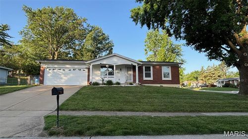 12678 Glenpeak Dr, Maryland Heights, MO, 63043-2846 | Card Image
