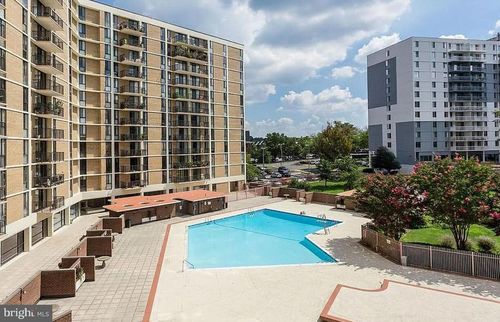 414-6800 Fleetwood Rd, MCLEAN, VA, 22101-3606 | Card Image
