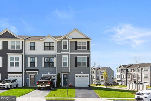 144 Overlook Dr, HANOVER, PA, 17331-8180 | Card Image
