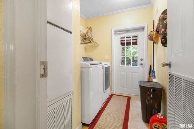 205 Sassie Ln, House other with 3 bedrooms, 2 bathrooms and null parking in Herrin IL | Image 20
