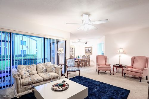 t104-565 Beachwalk Cir, NAPLES, FL, 34108-8741 | Card Image