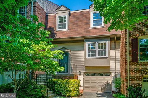 3688 Yorktown Village Pass, ANNANDALE, VA, 22003-1564 | Card Image
