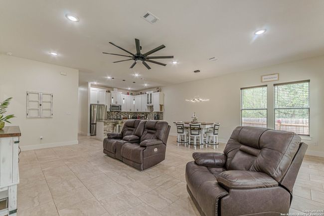 114 Mokukua Lane, House other with 3 bedrooms, 3 bathrooms and null parking in Bastrop TX | Image 15