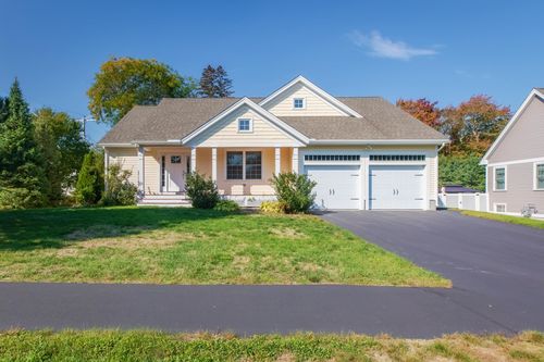 1 Marshall Way, Seabrook, NH, 03874-5610 | Card Image