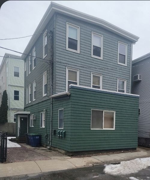 46 Hunting St, Somerville, MA, 02143-4236 | Card Image
