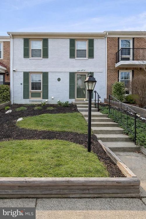 8036 Saint Annes Ct, ALEXANDRIA, VA, 22309-1230 | Card Image