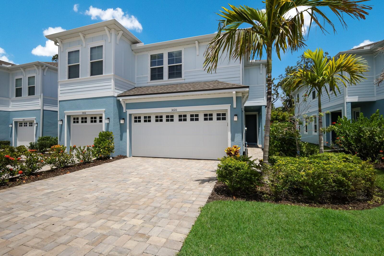 Via Sienna Cir, Sarasota, FL 34243