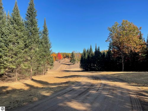 5932 Sw Old Oak Trail, Fife Lake, MI, 49633 | Card Image