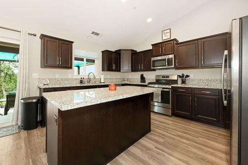 19385 Bonanza King Dr, Cottonwood, CA, 96022-7629 | Card Image