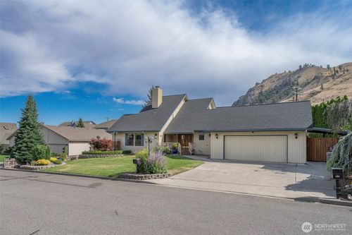 1513 Apollo Pl, Wenatchee, WA, 98801-6239 | Card Image